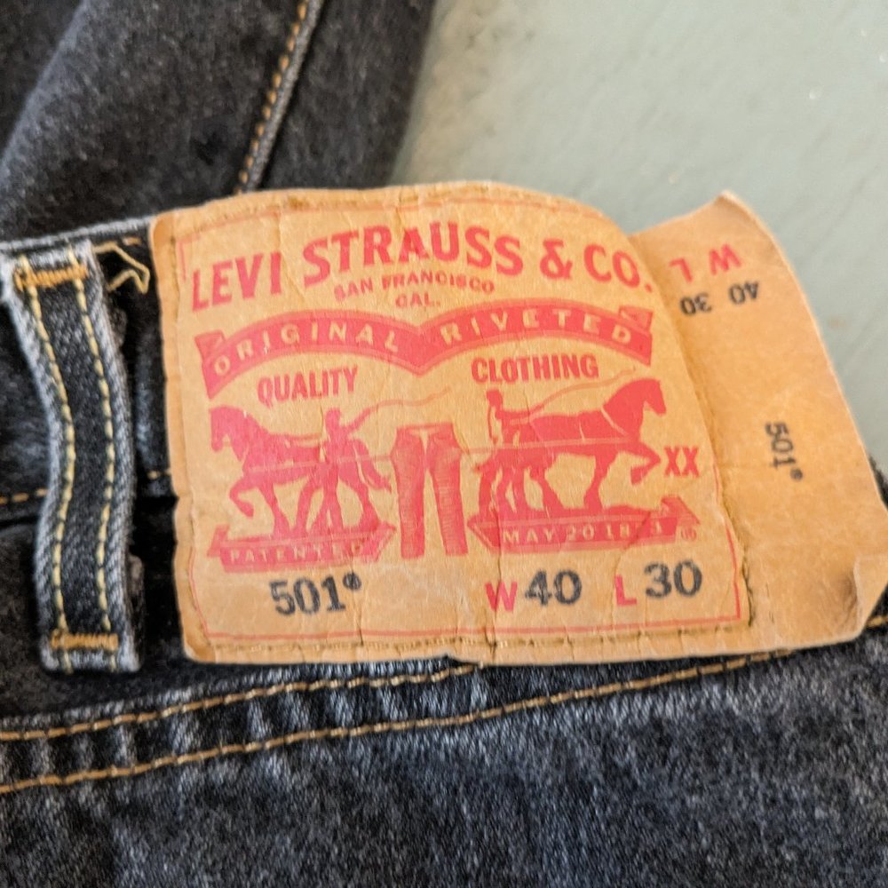 Levi's 501® Original Shrink-to-Fit™ Men's Jeans Black 40W X 30L purchased 2022
